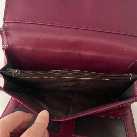 āSOLDāPrada Purple Saffiano Leather Bow Wallet ā Made in Paris, Gold Logo - Picture 8 of 9